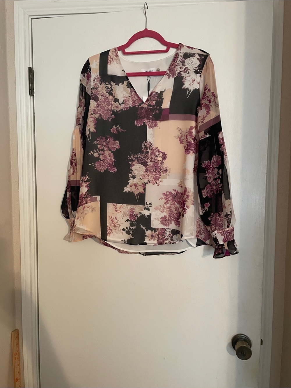 Calvin Klein Floral Patchwork V-Neck lined Blouse - Black & Mauve & Cream